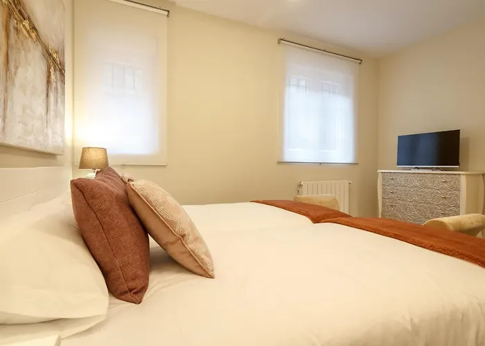 Paseo Del Arenal En El Casco Viejo