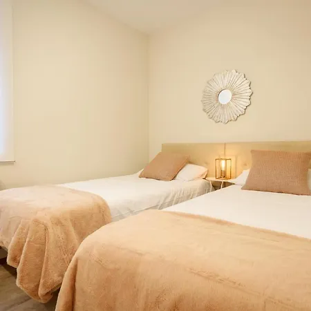 Paseo Del Arenal En El Casco Viejo